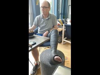 Long Leg Cast Adventure - Life In Fiber From My Thigh To My Toes free video