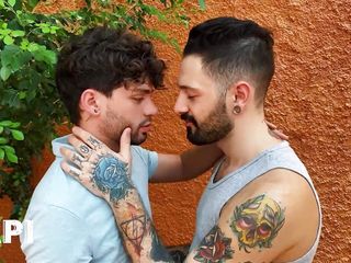 Hunk Igor Lucios Pounds Bareback Cute Joe Dave From Behind In A Back Alley - Papi free video